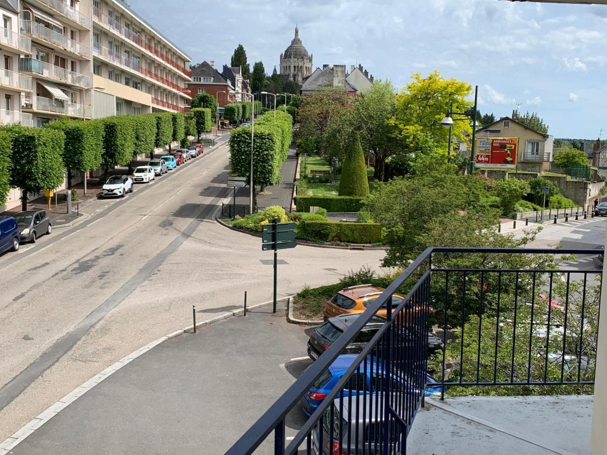 דירות Au Coeur De Lisieux 83 M2 Et Vue Sur La Basilique מראה חיצוני תמונה
